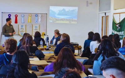Charla con estudiantes de la carrera de Medicina Veterinaria de la Universidad Nacional de Río Negro